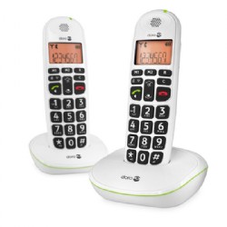 Dos telfonos en color blanco encima de la base con teclas grandes