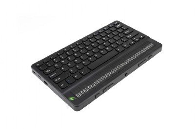 La imagen muestra un teclado qwerty sin la letra ee con lnea Braille de 40 caracteres debajo a lo largo del teclado