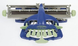 Mquina de escribir braille con carcasa azul y teclas verdes
